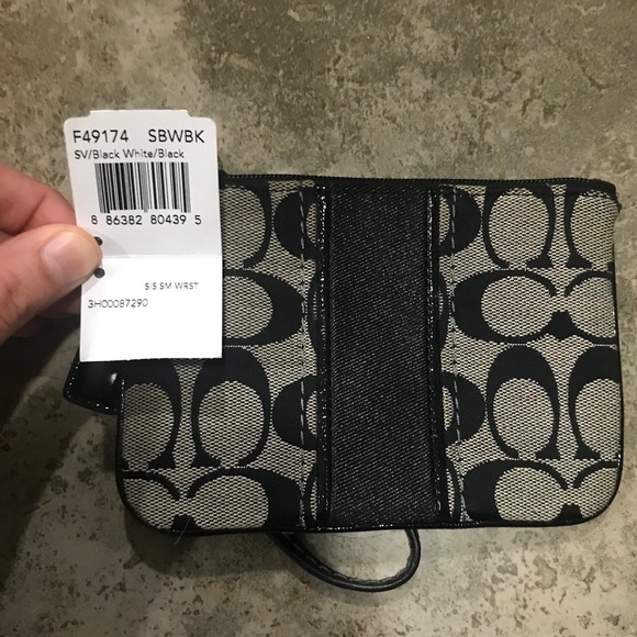 NWT Coach black and gray logo wristlet - Picture 4 of 4